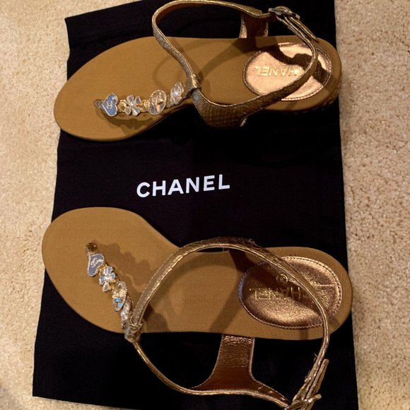 Chanel CC Flat Sandals - Size 38 - Couture USA